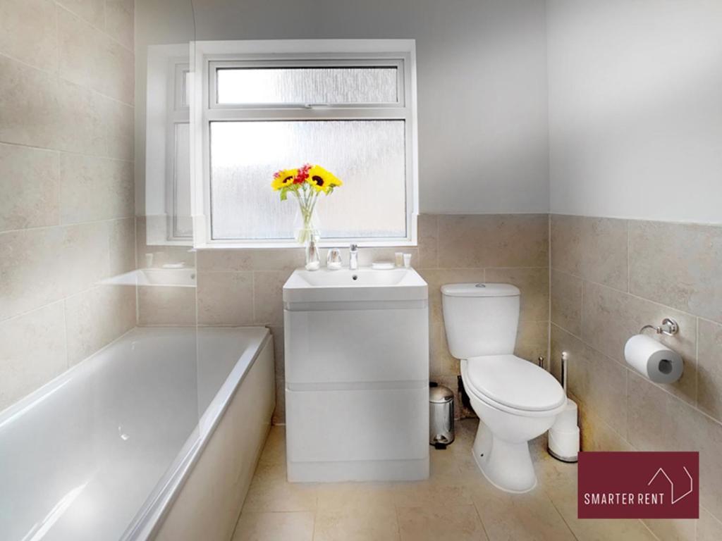 Sunninghill Village - 2 Bed - Parking And Garden Аскот Экстерьер фото